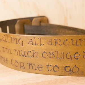 Bracelet guitare en cuir - Personnalisé Big Smokey en brun antique - Bracelet de guitare personnalisé pour guitares acoustiques ou électriques