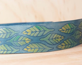 Adam Ukulele Strap - Leather with leaves in green, yellow and blue - handmade leather