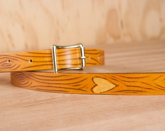 Mandolin Strap - Leather For A style or  F Style Mandolin - Nice pattern with woodgrain and heart in gold and antique tan