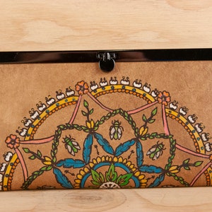 Leder-Checkbook Brieftasche - Womens Clutch Brieftasche in den Samen Mandala Muster mit Löwenzahn, Zikade, Blumen - dritte Jahrestag Geschenkidee