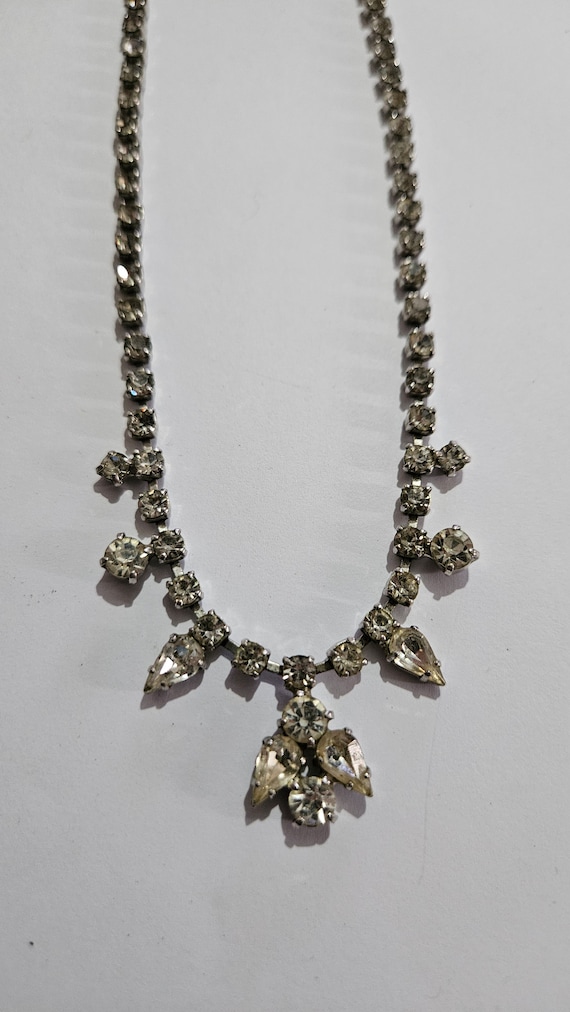 Pendentif Vintage Années 70 En Forme De Goutte En Verre Bleu Translucide - Chaîne Incluse - état Parfait