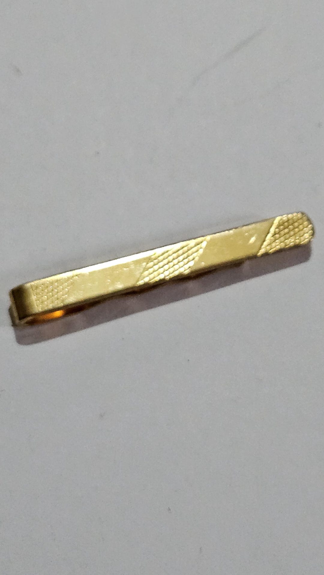 Pince à Cravate Vintage Dorée Et Argentée - Modèle Pince à Linge - Très Bon état (comme Neuve)