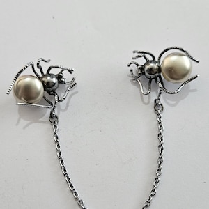 Vintage Art Deco Czech Glass Pearl Double Twin Spider Insect Collar Brooch Pin