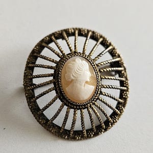 Vintage Art Deco Carved Shell Cameo Filigree Brooch Pin