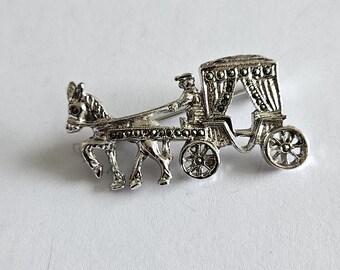 ヴィンテージ マーカサイト 馬と馬車ブローチ：スターリングシルバー