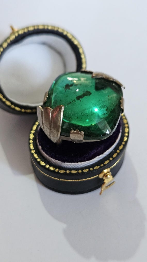 Large Green Statement Ring | Vintage Emerald Gree… - image 2