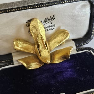 Singapore orchid brooch - Etsy 日本