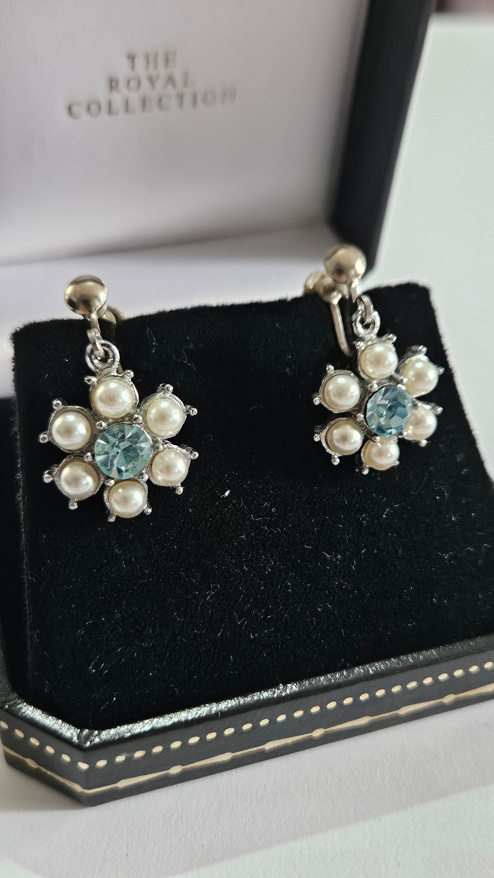 Boucles D'oreilles Clous Doré Pendantes - Verre Facetté Bleu - Style Vintage QD4 - Neuf