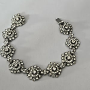Vintage Art Deco Rhodium Plated Paste Glass Flower Panel Bracelet