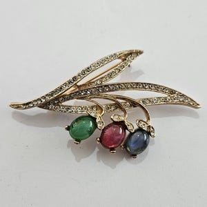Vintage Gold Plated Gripoix Glass Brooch Pin