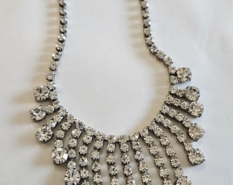 Vintage silverfärgat stort kristallglashänge med diamanter och strass