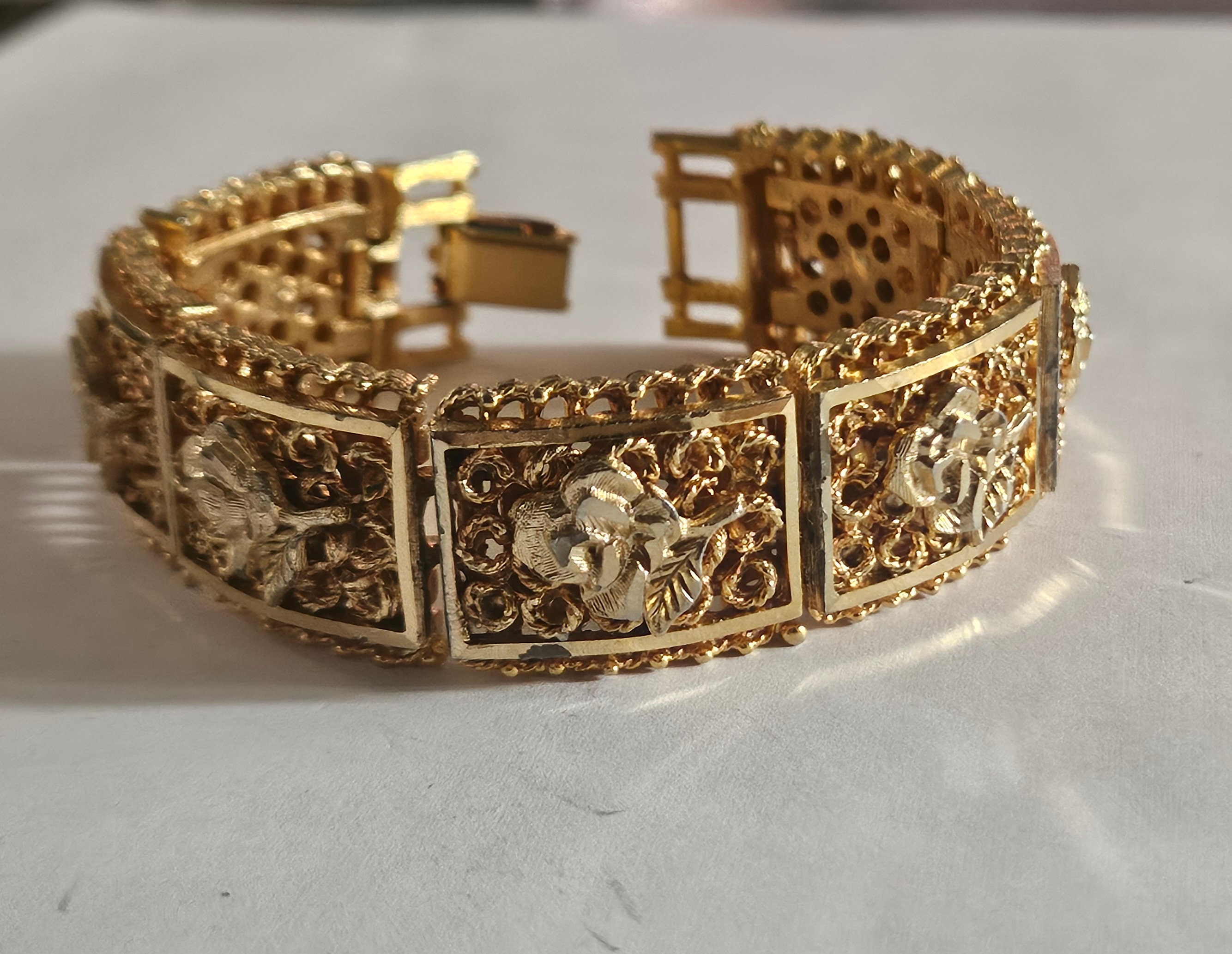 SPHINX スフィンクス　ブレスレット　アンティーク　ビンテージ Vintage Sphinx Chunky Gold Plated Flower Rose Panel Bracelet