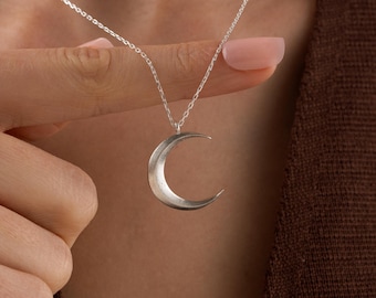 Collana con mezzaluna in argento sterling, delicato ciondolo celeste, gioiello fatto a mano