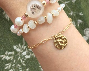 Set di braccialetti personalizzati con ritratto di coniglio, gioielli commemorativi personalizzati con coniglio, braccialetti con perle e coniglietto domestico dipinti a mano, regalo ricordo con pietra portafortuna