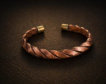 Pulseras de cobre hechas a mano: estilo con propósito.