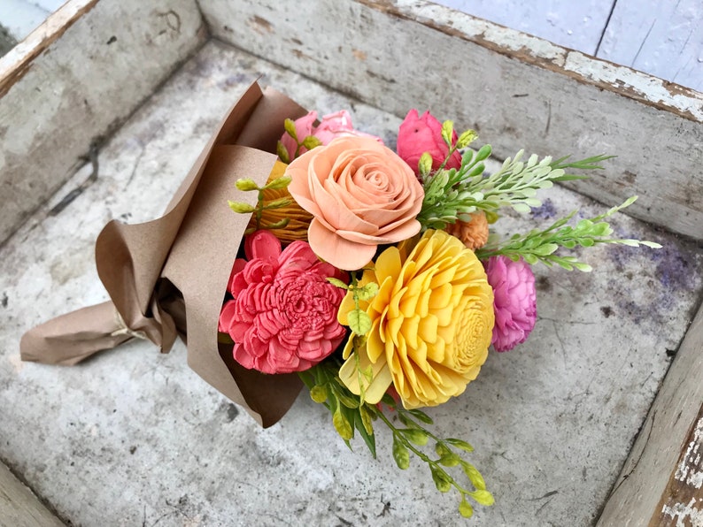 Wood flower bouquet, sola wood flower centerpiece, home decor, zinnia bouquet, housewarming gift, wooden flower bouquet kraft paper