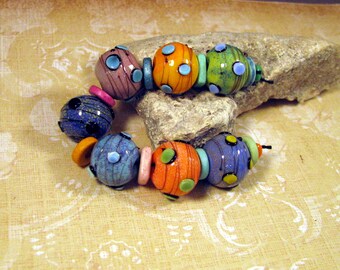 Artisan Lampwork Bead Set by Monaslampwork on Etsy - Bazinga Beads -Enamels, fine lines, dots Handmade Lampwork Beads by Mona Sullivan(9853)