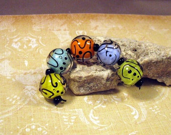 Artisan Lampwork Bead Set by Monaslampwork on Etsy - Color, Lines, and Dots - Designs in Color Handmade Lampwork Beads Mona Sullivan(9761)
