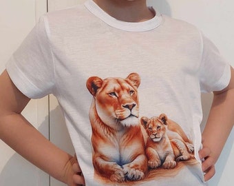 T-shirt enfant personnalisé "Savane" Lionne et son lionceau