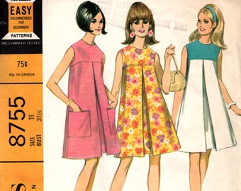 McCall's 8755 Size 11 Swinging '60s Dress ca.1967