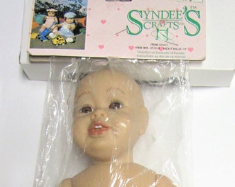 Syndee/'s Crafts LARGE SANDI w//Blue Eyes DOLL HEAD #01114 NEW IN PACKAGE 1