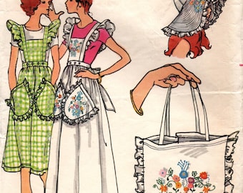 Butterick 4090 BETSEY JOHNSON Jumper, Hat, Tote Bag c.1975