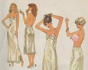 Simplicity 8862 SLIPS and HALF-SLIPS  Size 10