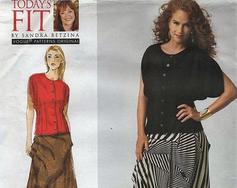 Vogue 1333 SANDRA BETZINA Blouse & Skirt ©2012 "Today's Fit" English and French Instructions