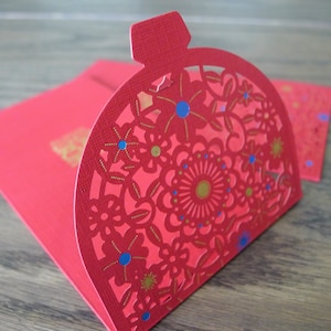 Doble felicidad - exquisito diseño troquelado sobre rojo para dinero en efectivo - 2 piezas (USD 35, envío gratis a todo el mundo*)