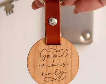 Engraved 'Good Vibes Only' Keyring - Positive Gifts for Him Her - Motivational Key Ring Fob Chain for Friend