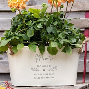 Personalised Engraved Flower Planter | Birthday Present for Women Her | Gardening Gift for Mum | Gift For Grandma From Grandchildren