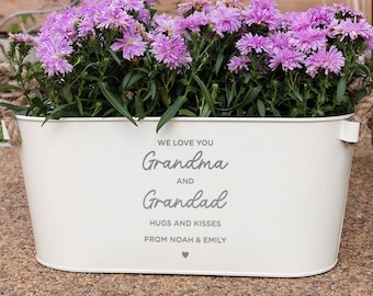 Personalisierter Gartenpflanztopf, Muttertagsgeschenk für Oma, Vatertagsgeschenk für Opa, Geschenk für Großeltern von der Familie, Gartengeschenk