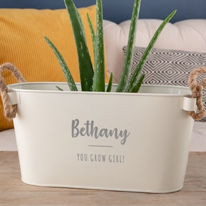 Personalised Engarved Metal Planter | Birthday Gift For Sister | Unique Inspirational Gifts for Her Women | Garden Lovers Gift for Friends