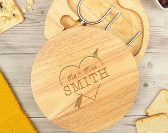 Unique Wedding Gift, Personalized Cheese Board Set, Round Cutting Board, Personalised Gift For Wedding, Cheese Lovers, Gift for Couples