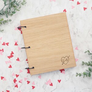 Personalised Engraved Heart Scrapbook | Valentines Day Memory Book | Gift for Girlfriend Wife | Couples Photo Book | 5th Wooden Anniversary Bild 9