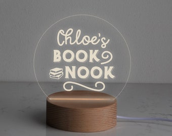 Regalo de cumpleaños personalizado para el lector, lámpara de escritorio 'Book Nook', regalo de amante de los libros para adolescentes, luz de lectura, lámpara de mesa antes de dormir, regalo del lector