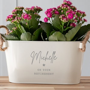 Jardinière de retraite gravée personnalisée | Cadeau de départ pour un collègue patron | Cadeau de retraite pour hommes et femmes | Cadeaux jardinage pour amis