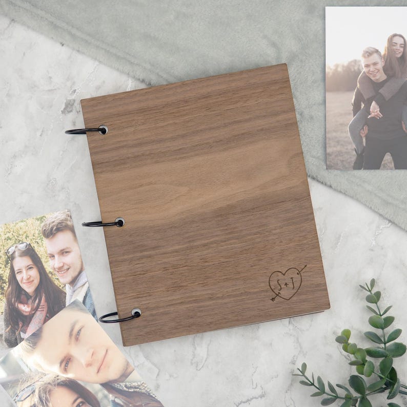 Personalised Engraved Heart Scrapbook | Valentines Day Memory Book | Gift for Girlfriend Wife | Couples Photo Book | 5th Wooden Anniversary Bild 10