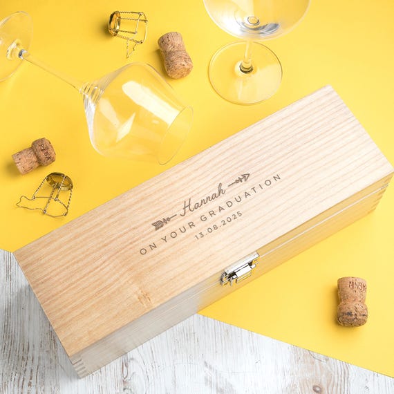 Personalised Graduation Wooden Wine Box | Graduation Present For Women Her | Congratulations Gift For Daughter | Achievement Gift For Sister
