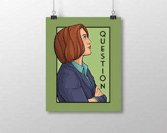 Puede incluir: Un póster verde con una ilustración de dibujos animados de una mujer con cabello castaño y un traje azul. El texto "QUESTION" está escrito verticalmente en el lado derecho del póster.