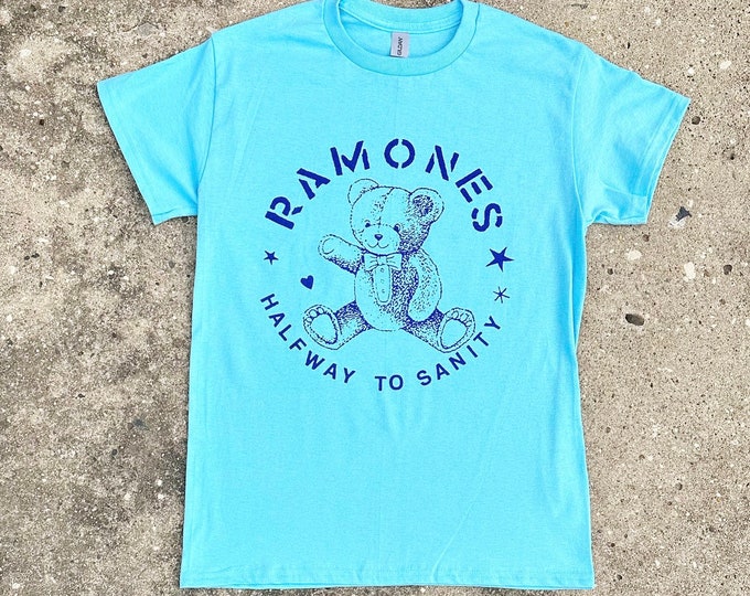 Ramones Shirt + Pin