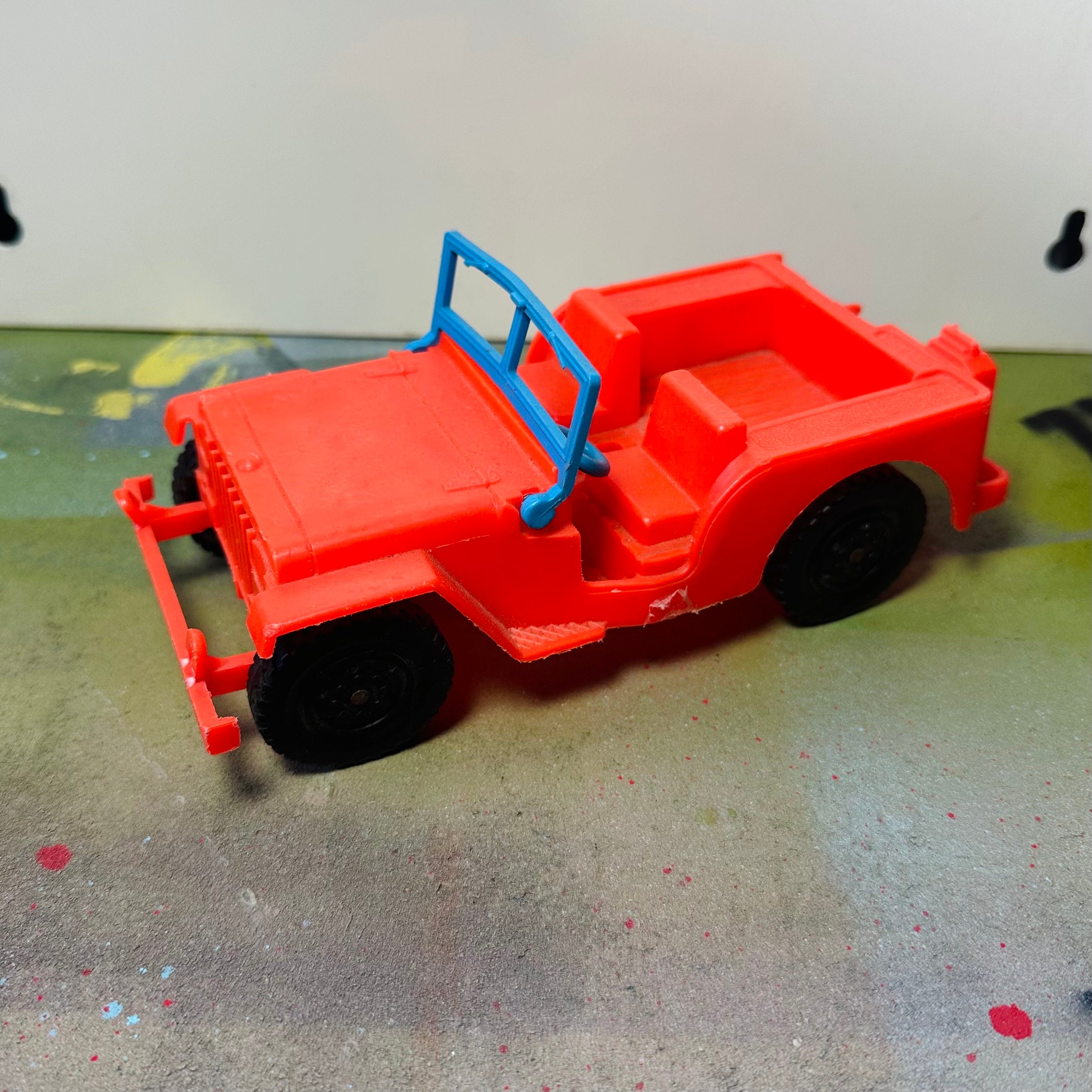 Plastic jeep toy clearance