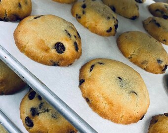 Keto Chocolate Chip Cookies