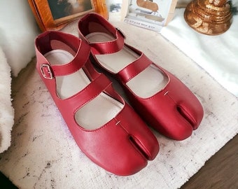 Tabi-Schuhe für Damen, Öko-Leder-Tabi-Ballerinas, Kunstleder-Tabi-Schuhe, Damen-Mary-Jane-Schuhe mit geteiltem Zehenbereich und verstellbarem Riemen