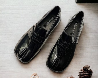 Black Tabi Split-Toe Loafers,Womens Mens, Mary Janes Chunky Cleated Soles Flats,Slip on Casual Shoes, Leather tabi Shoes