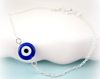 Dark Blue Evil Eye Bracelet. Sterling Silver Evil Eye Bracelet. Petite Blue Evil Eye Bracelet. Pulsera de Ojo Azul de Plata