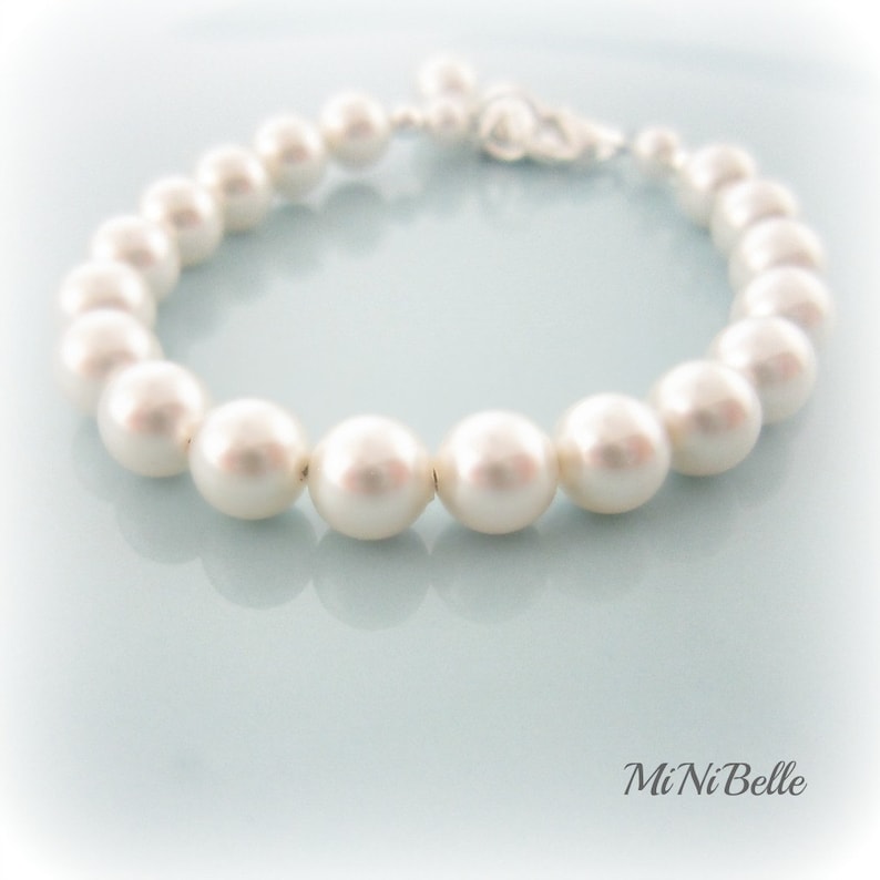 Baby Pearl Bracelet. Personalized Baby Pearl Bracelet. Baptism, Flower Girl, Weddings, First Communion bild 2