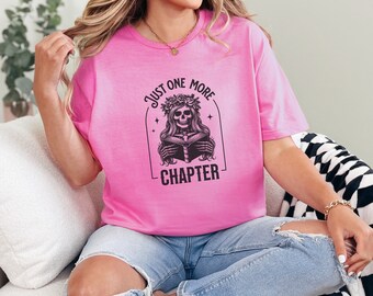 Vintage Inspired Book lover retro tshirt for Librarians Oversized Unisex Tee Skeleton Book Club Shirt for bookworms