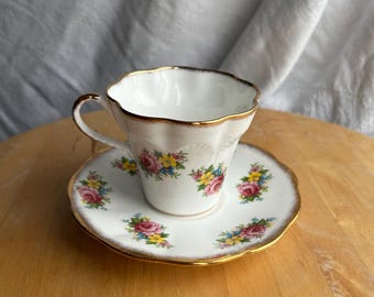 Vintage Sandringham Teacup Saucer | Floral Gold Trim, Made in England