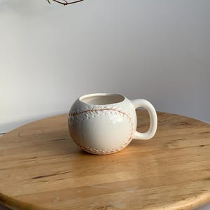 Handgemachter Baseball-Becher-Pflanzer: Keramik-Sportfanvase